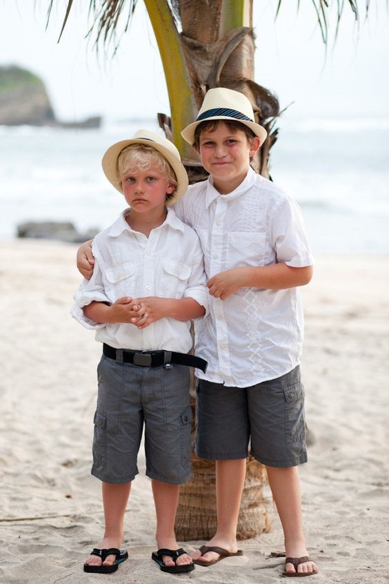5 Loại trang phục đi biển cho bé trai
